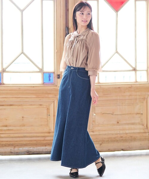 Feroux(フェルゥ)の「レースアップマーメイド スカート(スカート・レディース・ベージュ系/ネイビー系・X-SMALL/MEDIUM/SMALL)」の3枚目の写真