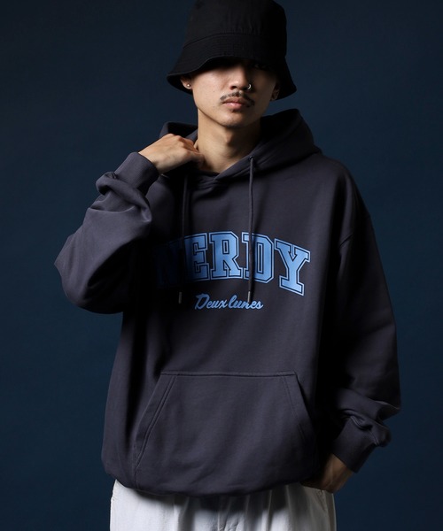 NERDY（ノルディ）の「アウトラインアーチロゴフーディー（パーカー・メンズ・パープル/ブルー/グレー・M/SS/S/L）」の11枚目の写真