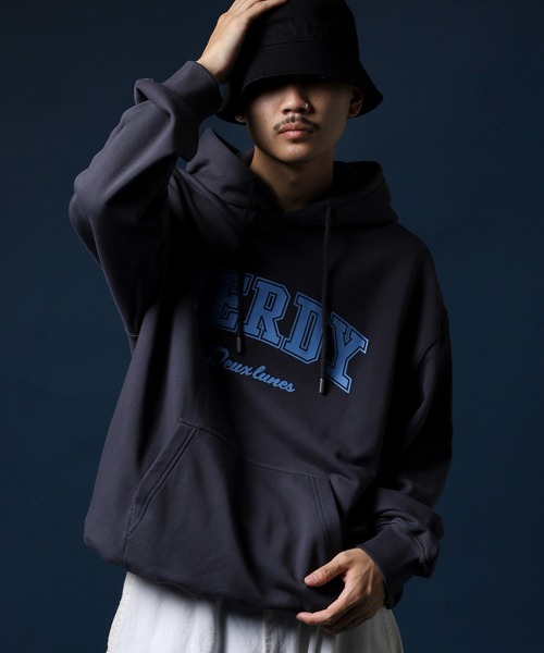 NERDY（ノルディ）の「アウトラインアーチロゴフーディー（パーカー・メンズ・パープル/ブルー/グレー・M/SS/S/L）」の12枚目の写真