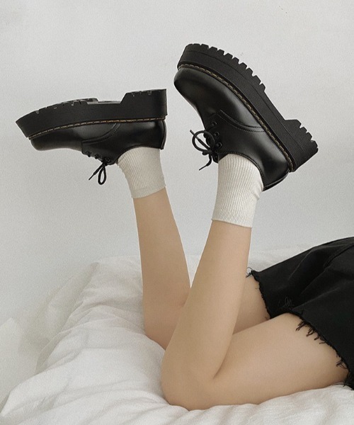 yuue' ( wear )(ユーイ)の「厚底レースアップローファー/トラックソールシューズ(ローファー・レディース・ブラック・23.5cm/24.5cm/24.0cm/23.0cm)」の4枚目の写真