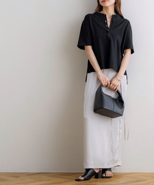 tシャツ 「NOAHL」「accoさんコラボ」ストレッチコットンヘンリーネックTシャツ レディース accoさんコラボ》ストレッチコットンヘンリーネックTシャツ