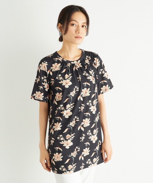 LAURA ASHLEY(ローラアシュレイ)の「【洗える/ジャージ素材/同柄アイテムあり】ミラ柄プルオーバー(Tシャツ/カットソー・レディース・ブラック系・40/38)」の6枚目の写真