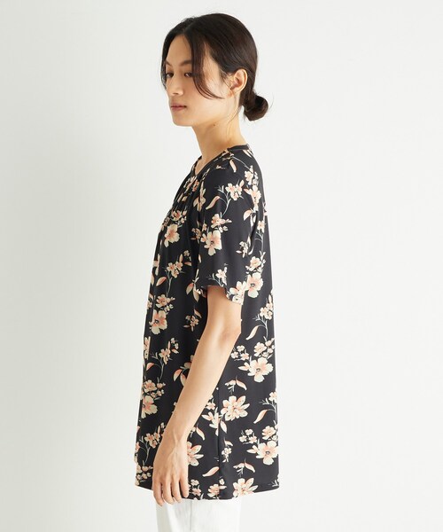 LAURA ASHLEY(ローラアシュレイ)の「【洗える/ジャージ素材/同柄アイテムあり】ミラ柄プルオーバー(Tシャツ/カットソー・レディース・ブラック系・40/38)」の7枚目の写真