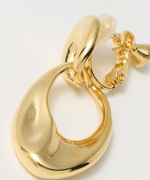 green label relaxing（グリーンレーベルリラクシング）の「Wオーバルリング イヤリング（イヤリング・レディース・シルバー/ゴールド・FREE）」の9枚目の写真