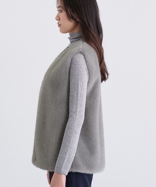 INDIVI（インディヴィ）の「ミンク調フェイクファージレ（ベスト・レディース・ナチュラル/グレー・38/34/13/05/15 ）」の7枚目の写真