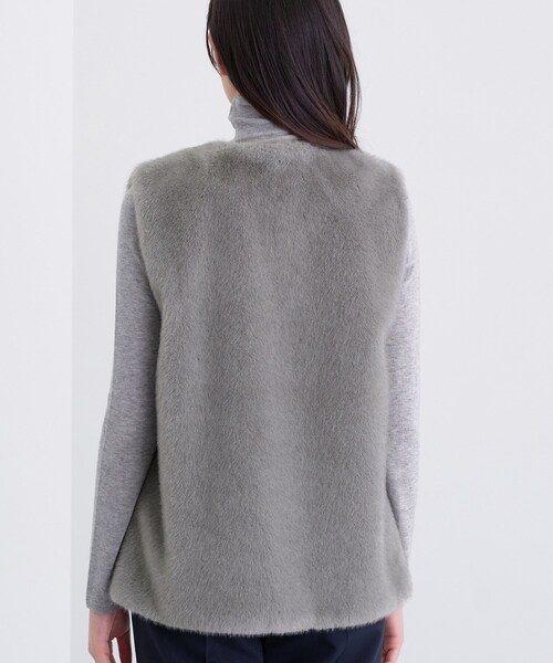 INDIVI（インディヴィ）の「ミンク調フェイクファージレ（ベスト・レディース・ナチュラル/グレー・38/34/13/05/15 ）」の8枚目の写真