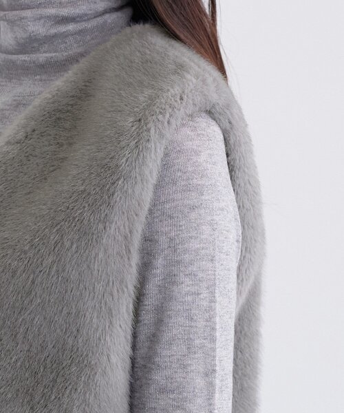 INDIVI（インディヴィ）の「ミンク調フェイクファージレ（ベスト・レディース・ナチュラル/グレー・38/34/13/05/15 ）」の11枚目の写真