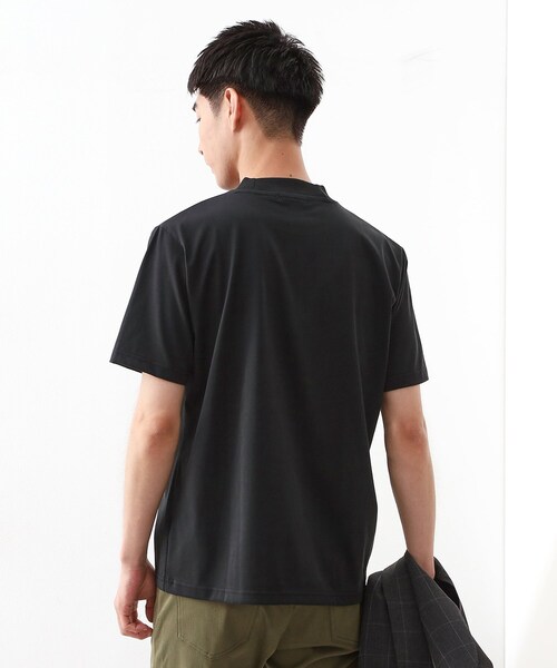 THE SHOP TK (ザ ショップ ティーケー )の「モックネックプレーティング半袖Tシャツ 【接触冷感/洗濯機OK】(Tシャツ/カットソー・メンズ・ブラック/オフホワイト/ライトグレー・04/03/02)」の7枚目の写真