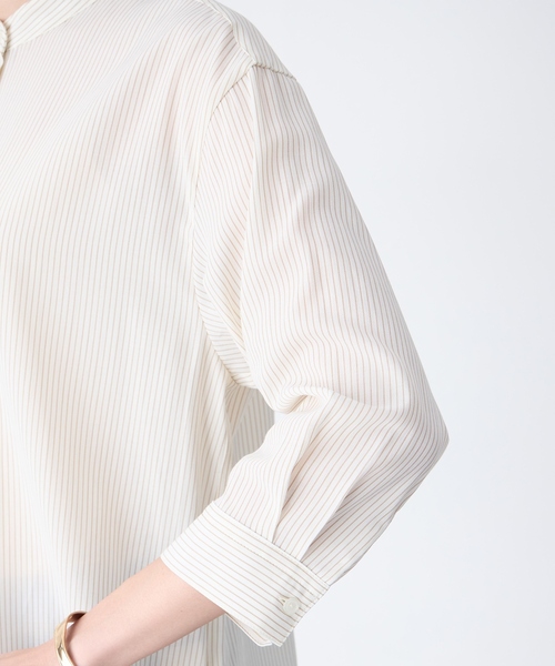 A/C DESIGN BY ALPHA CUBIC(エーシーデザインバイアルファキュービック)の「ストライプバンドカラーシャツ(シャツ/ブラウス・レディース・ベージュ/ライトグレー/ブラック・11号/9号/13号)」の19枚目の写真