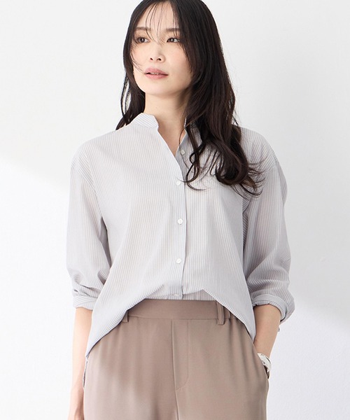 A/C DESIGN BY ALPHA CUBIC(エーシーデザインバイアルファキュービック)の「ストライプバンドカラーシャツ(シャツ/ブラウス・レディース・ベージュ/ライトグレー/ブラック・11号/9号/13号)」の2枚目の写真