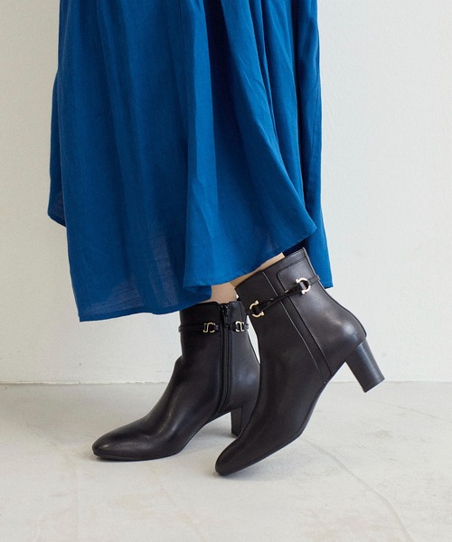 Riz raffinee（リズラフィーネ）の「【2WAY】ベルト付ショートブーツ