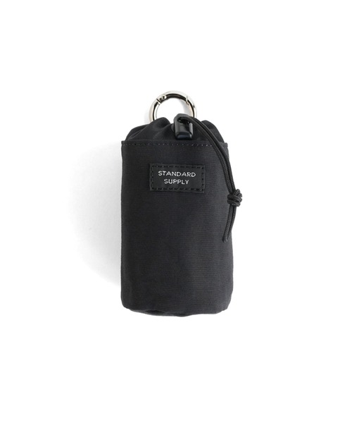 STANDARD SUPPLY(スタンダードサプライ)の「スタンダードサプライ / SIMPLICITY シンプリシティ / DRAW STRING CHARM POUCH ドローストリングチャームポーチ(ポーチ・レディース・モカ/マスタード/ネイビー/ブラック/チャコールグレー/ダークパープル/サンドベージュ/グリーン/ブルー/レッド/グレー/ダークブラウン・FREE)」の2枚目の写真
