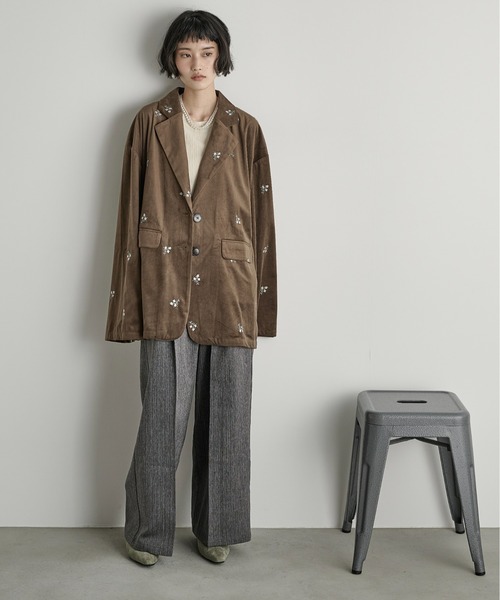 THE YOn（ザヨン）の「フラワーエンブロイダリーベロアジャケット（テーラードジャケット・レディース・ブラウン/ブラック・FREE）」の11枚目の写真