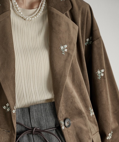 THE YOn（ザヨン）の「フラワーエンブロイダリーベロアジャケット（テーラードジャケット・レディース・ブラウン/ブラック・FREE）」の10枚目の写真