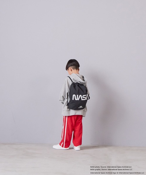 LOWRYS FARM(ローリーズファーム)の「NASAナップサック 593058(バックパック/リュック・キッズ・シルバー/ブラック/ホワイト・FREE)」の8枚目の写真