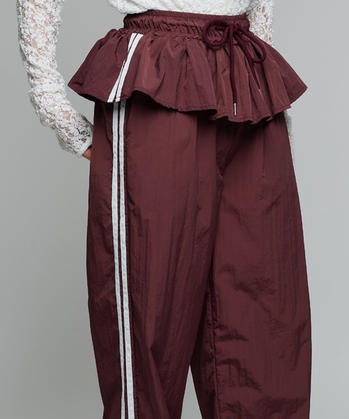 Narcissus(ナルシス)の「フリルトラックラインパンツ/ストリートパンツ/ラインパンツ《動画あり》(その他パンツ・レディース・ネイビー/ボルドー・FREE)」の2枚目の写真
