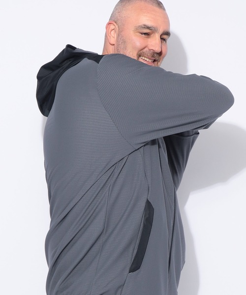 UNDER ARMOUR（アンダーアーマー）の「UNDER ARMOUR (アンダーアーマー) FITTED 切り替え フルジップ パーカー MOTIVATE RIB HYBRID HD（パーカー・メンズ・ワイン/ダークグレー・4XL/5XL/3XL）」の4枚目の写真