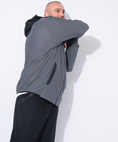 UNDER ARMOUR（アンダーアーマー）の「UNDER ARMOUR (アンダーアーマー) FITTED 切り替え フルジップ パーカー MOTIVATE RIB HYBRID HD（パーカー・メンズ・ワイン/ダークグレー・4XL/5XL/3XL）」の5枚目の写真