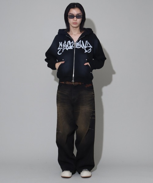 SEQUENZ（シークエンズ）の「【SEQUENZ/シークエンズ】logo Zip-up short hoodie/別注 ショート丈ジップアップ　ロゴパーカー（パーカー・メンズ・ブラック/ダークブラウン/ダークネイビー/ピンク・S/M/L）」の21枚目の写真