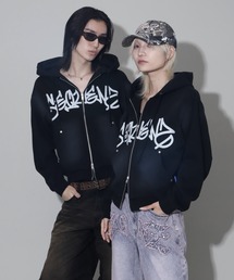 Art re A select（アトリエセレクト）の「【SEQUENZ/シークエンズ】logo Zip-up short hoodie/別注 ショート丈ジップアップ　ロゴパーカー（パーカー）」