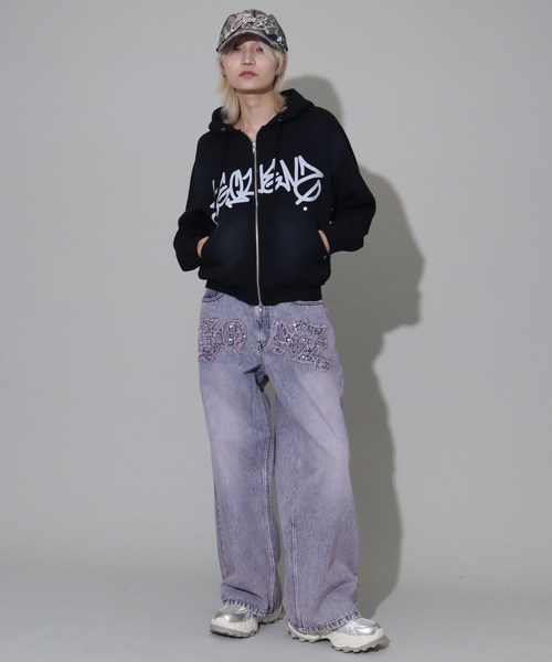 SEQUENZ（シークエンズ）の「【SEQUENZ/シークエンズ】logo Zip-up short hoodie/別注 ショート丈ジップアップ　ロゴパーカー（パーカー・メンズ・ブラック/ダークブラウン/ダークネイビー/ピンク・S/M/L）」の15枚目の写真