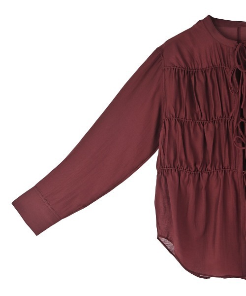 marjour(マージュール)の「SHIRRING TIE BLOUSE(シャツ/ブラウス・レディース・チャコールグレー/ダークパープル・M)」の20枚目の写真