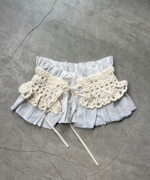 m.soeur(エムスール)の「手編みのフリルティペット(付け襟・レディース・ホワイト/ベージュ/ブラック・FREE)」の12枚目の写真