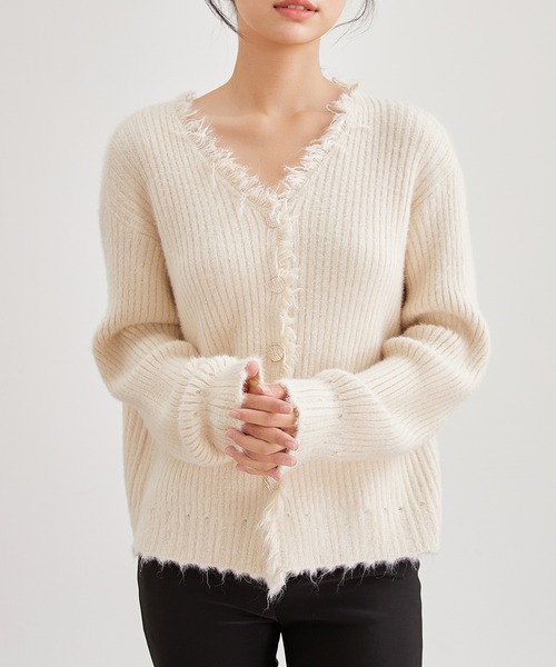 Lace Ladies(レースレディース)の「Vネック フリンジ リブ ニット カーディガン(カーディガン/ボレロ・レディース・ピンク/ベージュ/アイボリー/オリーブ・FREE)」の2枚目の写真