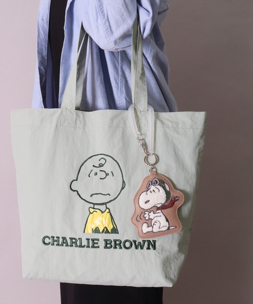 PEANUTS(ピーナッツ)の「(ACT)【PEANUTS】サガラ刺繍 フェイクレザー ダイカット パスケース(パスケース・レディース・ダークベージュ/サックスブルー/オフホワイト/グレー・ONE SIZE)」の9枚目の写真
