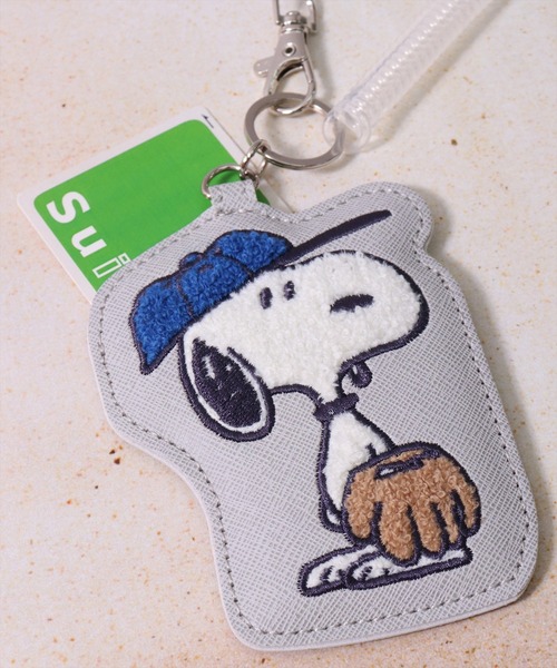 PEANUTS(ピーナッツ)の「(ACT)【PEANUTS】サガラ刺繍 フェイクレザー ダイカット パスケース(パスケース・レディース・ダークベージュ/サックスブルー/オフホワイト/グレー・ONE SIZE)」の14枚目の写真
