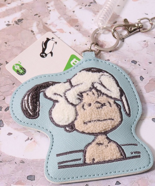 PEANUTS(ピーナッツ)の「(ACT)【PEANUTS】サガラ刺繍 フェイクレザー ダイカット パスケース(パスケース・レディース・ダークベージュ/サックスブルー/オフホワイト/グレー・ONE SIZE)」の16枚目の写真