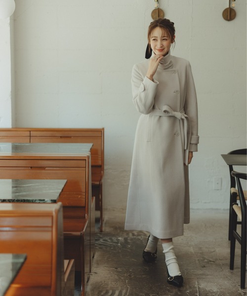 31 Sons de mode（トランテアン　ソン　ドゥ　モード）の「2025秋冬新作 スタンドカラーロングコート（ステンカラーコート・レディース・ブラウン/グレイッシュベージュ/ブラック・S/M）」の3枚目の写真