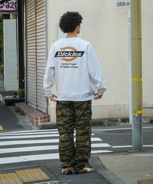 Dickies(ディッキーズ)の「【DICKIES/ディッキーズ】裏起毛 バック刺繍 スウェットトレーナー(スウェット・メンズ・ブラック系その他2/ブルー系その他2/グレー系その他/ブラック系その他・X-LARGE/MEDIUM/LARGE)」の22枚目の写真