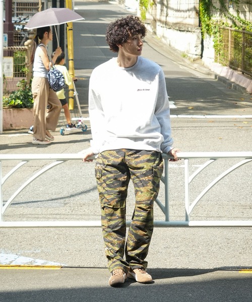 Dickies(ディッキーズ)の「【DICKIES/ディッキーズ】裏起毛 バック刺繍 スウェットトレーナー(スウェット・メンズ・ブラック系その他2/ブルー系その他2/グレー系その他/ブラック系その他・X-LARGE/MEDIUM/LARGE)」の20枚目の写真