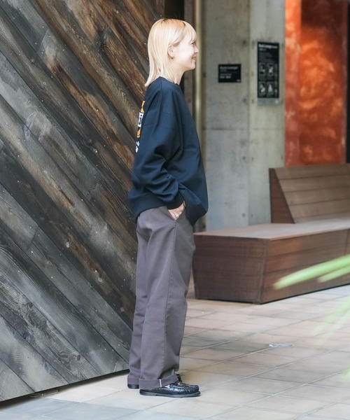 Dickies(ディッキーズ)の「【DICKIES/ディッキーズ】裏起毛 バック刺繍 スウェットトレーナー(スウェット・メンズ・ブラック系その他2/ブルー系その他2/グレー系その他/ブラック系その他・X-LARGE/MEDIUM/LARGE)」の6枚目の写真