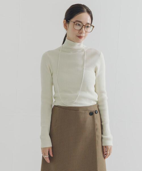 URBAN RESEARCH（アーバンリサーチ）の「『UR TECH』ハイネックリブニット（ニット/セーター・レディース・ブラック/ホワイト系その他/ブラウン系その他/オフホワイト・FREE）」の6枚目の写真