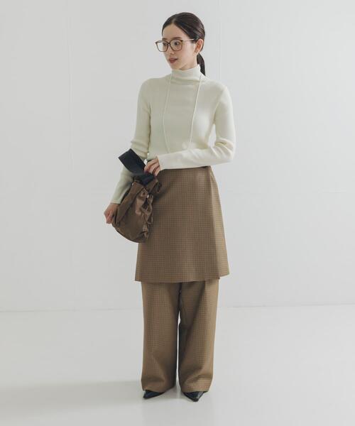 URBAN RESEARCH（アーバンリサーチ）の「『UR TECH』ハイネックリブニット（ニット/セーター・レディース・ブラック/ホワイト系その他/ブラウン系その他/オフホワイト・FREE）」の11枚目の写真