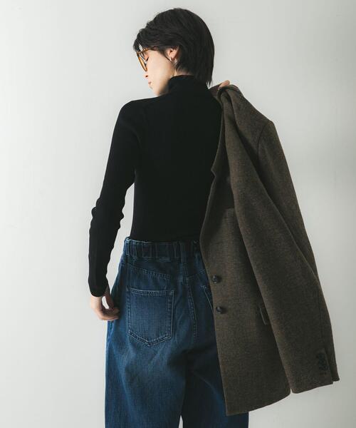 URBAN RESEARCH（アーバンリサーチ）の「『UR TECH』ハイネックリブニット（ニット/セーター・レディース・ブラック/ホワイト系その他/ブラウン系その他/オフホワイト・FREE）」の19枚目の写真