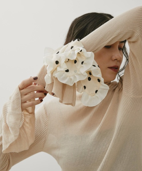 Libra Cue（リブラ キュー）の「ドットスクエアシュシュ（シュシュ・レディース・アイボリー/ブラック・FREE）」の3枚目の写真