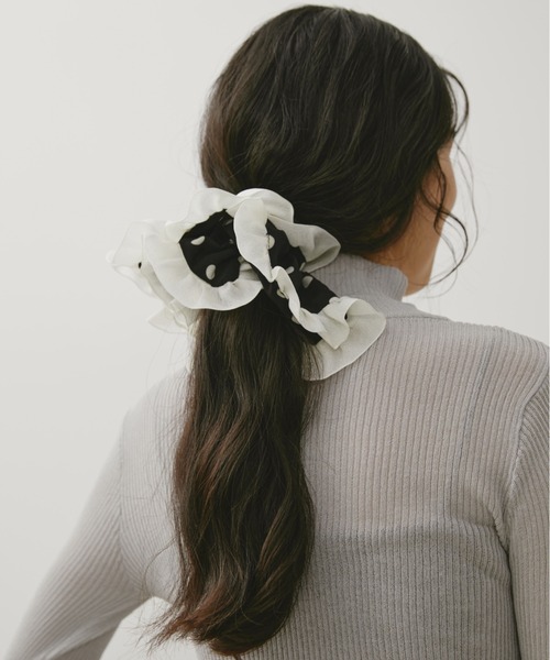 Libra Cue（リブラ キュー）の「ドットスクエアシュシュ（シュシュ・レディース・アイボリー/ブラック・FREE）」の14枚目の写真