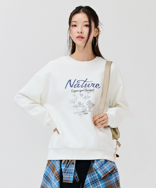 CHASECULT(チェイスカルト)の「レディース フラワーグラフィックスウェットシャツ - アイボリー(スウェット・レディース・アイボリー・90/85)」の2枚目の写真