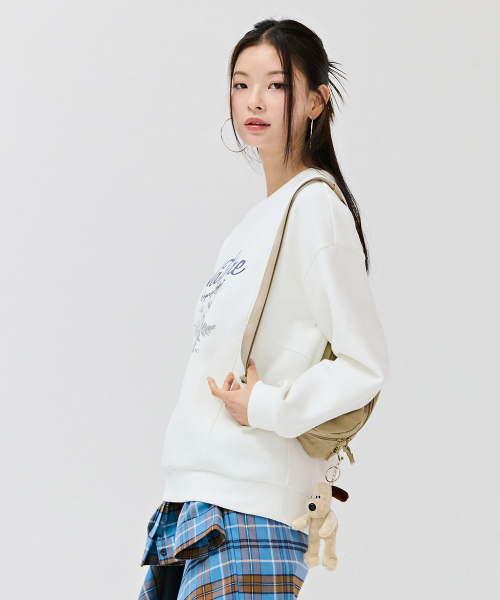 CHASECULT(チェイスカルト)の「レディース フラワーグラフィックスウェットシャツ - アイボリー(スウェット・レディース・アイボリー・90/85)」の5枚目の写真