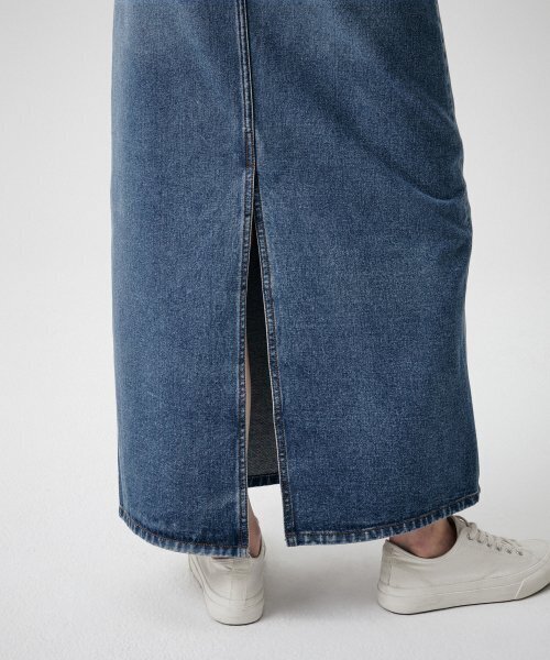 MUSINSA STANDARD WOMAN（ムシンサスタンダードウーマン）の「ウィメンズデニムマキシスカート[ミディアムインディゴ]（スカート・レディース・その他・SMALL/MEDIUM/LARGE/X-SMALL）」の9枚目の写真
