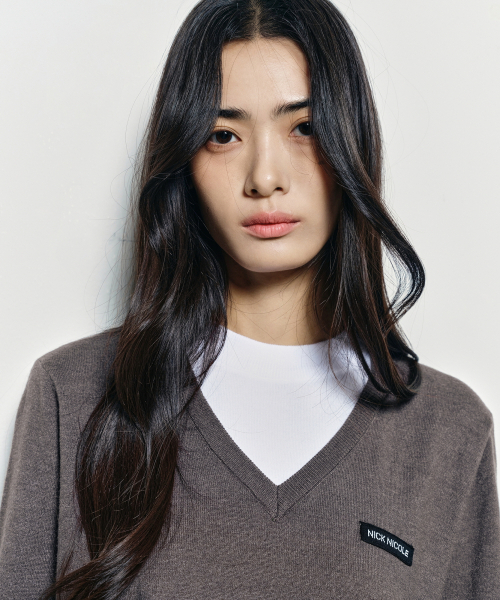 NICK&NICOLE（ニックアンドニコール）の「LAYERED ROUND V NECK KNIT_CHARCOAL（ニット/セーター・レディース・その他・FREE）」の3枚目の写真