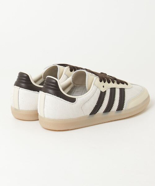 adidas Originals(アディダスオリジナルス)の「SAMBA OG(スニーカー・メンズ・ホワイト系その他・23.5cm/27.5cm/24.0cm/25.0cm/27.0cm/23.0cm/24.5cm/26.5cm/28.0cm/22.5cm/29.0cm/26.0cm/25.5cm)」の2枚目の写真