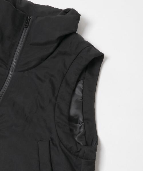 THE GOODLAND MARKET（ザグッドランドマーケット）の「cwtch　HIGHNECK VEST（ダウンベスト・レディース・ブラック/ベージュ・FREE）」の17枚目の写真