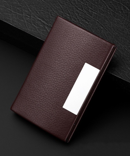 Fun & Daily（ファンアンドデイリー）の「F&D : PUレザー名刺入れ（名刺入れ・メンズ・ブラック/ブラウン/レッド・FREE）」の2枚目の写真