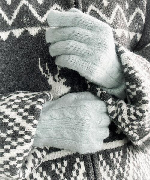 WEGO(ウィゴー)の「WEGO/ケーブル編みニットグローブ(手袋・レディース・サックスブルー/ライトピンク/ブラック/オフホワイト/グレー/レッド・FREE)」の8枚目の写真