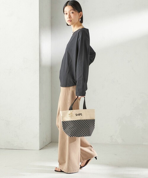 SHIPS（シップス）の「チャーム付き ポケット トート バッグ（トートバッグ・レディース・グレー/ブラック/ダークグレー・ONE SIZE）」の11枚目の写真