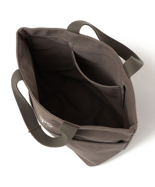 SHIPS（シップス）の「チャーム付き ポケット トート バッグ（トートバッグ・レディース・グレー/ブラック/ダークグレー・ONE SIZE）」の5枚目の写真